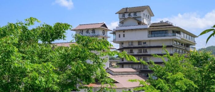月岡温泉 ホテル清風苑2 「月岡温泉 ホテル清風苑」外観です。