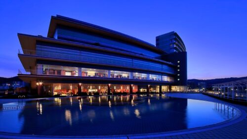 琵琶湖ホテル 外観です。