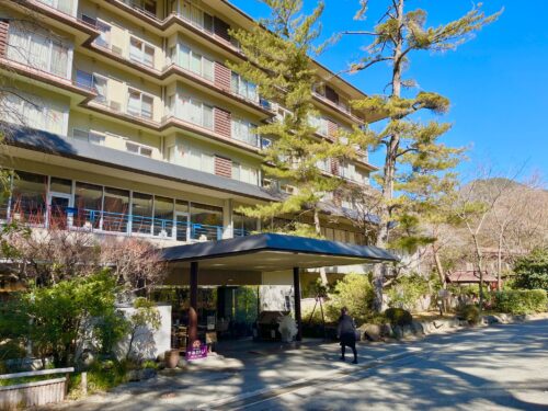 「MAGMA RESORT SHIMOBE」外観です。