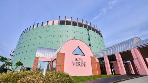「ホテルヴェルデ」外観です。