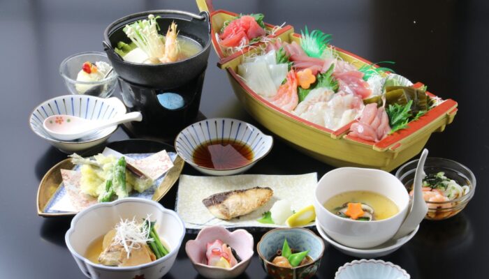 海辺の宿 女岩荘2 「雨晴海岸 海辺の宿 女岩荘」料理一例です。