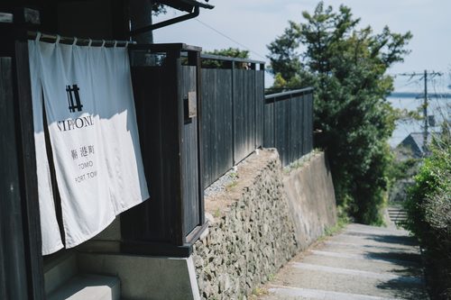 「NIPPONIA 鞆 港町」外観です。
