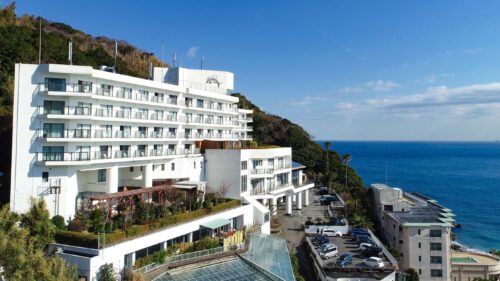 「ホテルカターラ RESORT&SPA」外観です。